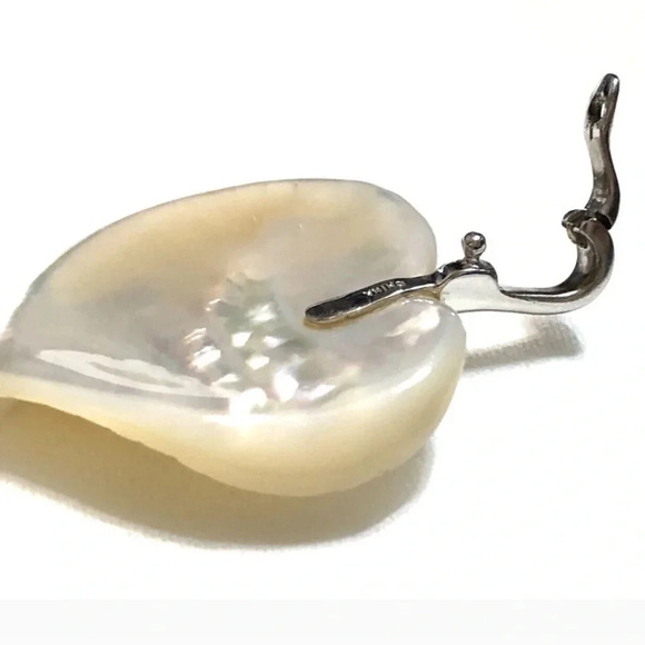 Sterling Silver 925 Mother of Pearl Diamond Heart
Suarti Pendant - Picture 12 of 12